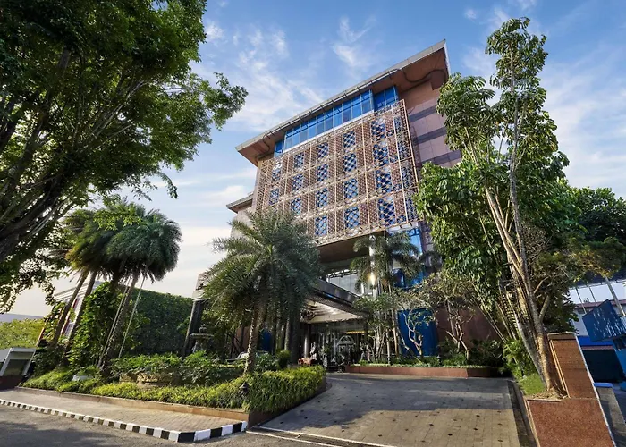 Royal Surakarta Heritage - Handwritten CollectionHotel di Solo